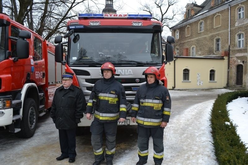 Nowe samochody strażackie otrzymały m.in. jednostki z...