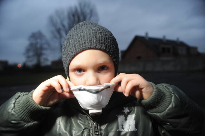 Smog nas dusi, ale już ostatni rok. Od jesieni zakaz palenia mułem 