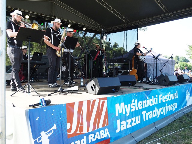 Dixie Band QL podczas ostatniej edycji Myślenickiego  Festiwalu Jazzu Tradycyjnego "Jazz nad Rabą"