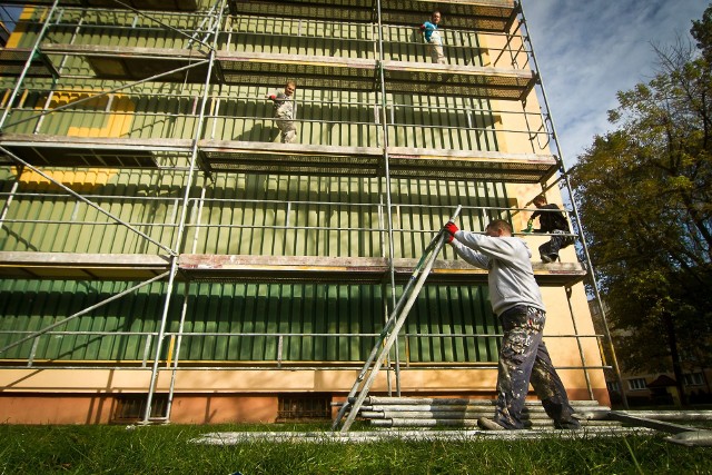 O pożyczki na termomodernizację mogą starać się posiadacze domów jednorodzinnych, właściciele mieszkań jak i całe wspólnoty mieszkaniowe.