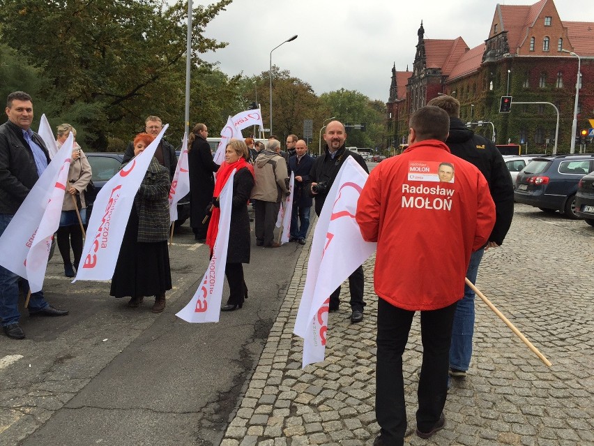 Lewica z Barbarą Nowacką we Wrocławiu: Chcemy chleba, nie igrzysk