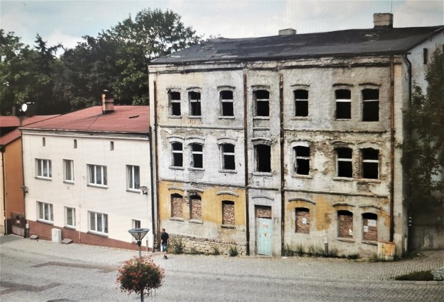 Kamienica przy ulicy Bytomskiej 20 zostanie zburzona i odbudowana z zachowaniem wszystkich detali. Zobacz kolejne zdjęcia/plansze. Przesuwaj zdjęcia w prawo - naciśnij strzałkę lub przycisk NASTĘPNE