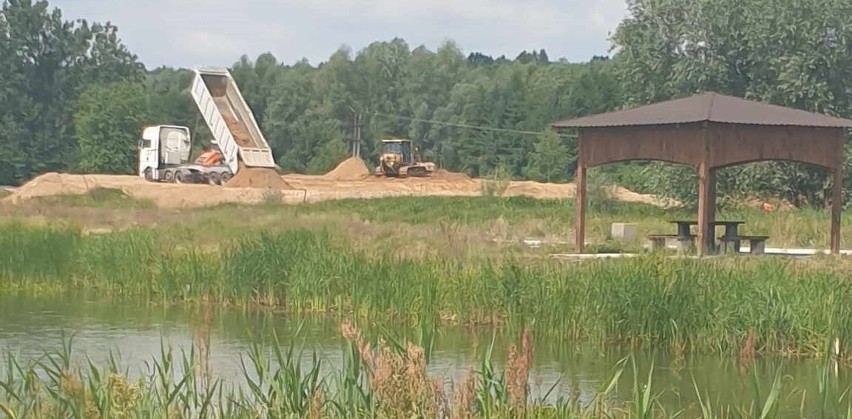 Trwają prace budowlane nad kolejną częścią parku nadpilicznego w Nowym Mieście. Teren zmieni się nie do poznania