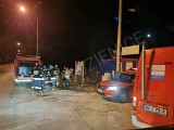 Nocne poszukiwania zaginionej kobiety w Stanisławicach koło Kozienic. W akcji wielu strażaków i...dron. Zobaczcie zdjęcia