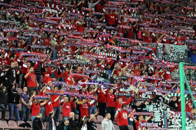 Kibice Wisły chcą pomóc w zapełnieniu stadionu