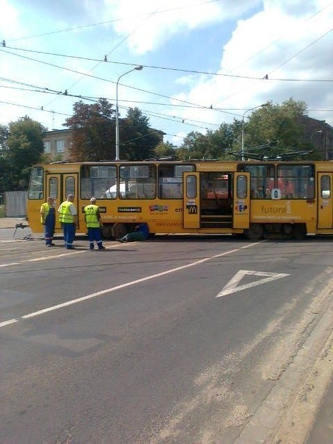 Wrocław: Wykolejenie tramwaju na pl. Wróblewskiego. Były utrudnienia