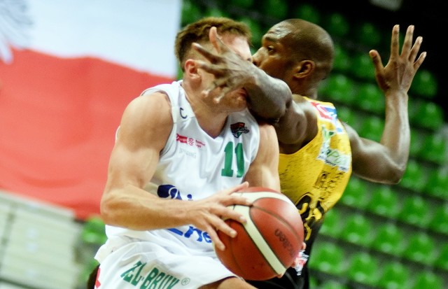 Koszykarze Zastalu Zielona Góra wygrali ze Stalą Ostrów 105:85.