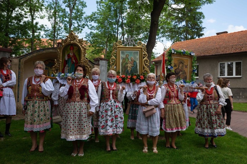 Już dziś o 10.00 na żywo NASZ RAPORT Z FRONTU WOJNY Z PANDEMIĄ: najzacieklejszą walkę z covid-19 toczymy w gminach. Jak sobie radzą? 