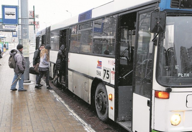 Linia autobusowa nr 75 to najbardziej oblegana linia w mieście. Codziennie jeździ nią ponad 26 tys. pasażerów.