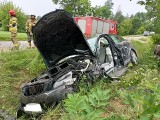 Mercedes zderzył się czołowo z ciężarówką