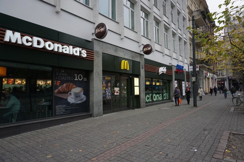 21.11.2017 poznan ww  ul 27 grudnia mc donalds. glos...