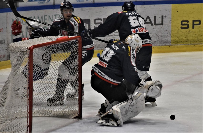 Re-Plast Unia Oświęcim pokonała Lotos Gdańsk i zameldowała się w półfinale hokejowego play-off