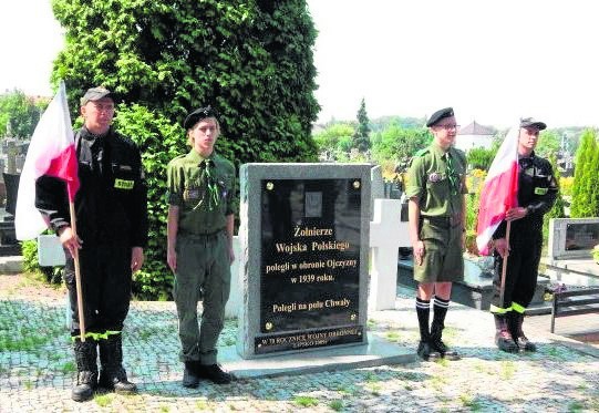 W Lipsku uroczystości odbyły się przy tablicy upamiętniającej żołnierzy Wojska Polskiego poległych w obronie ojczyzny.