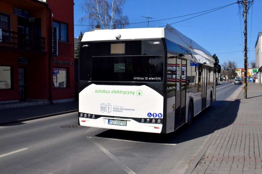 Elektryczny autobus na ulicach Zduńskiej Woli. Więcej na...