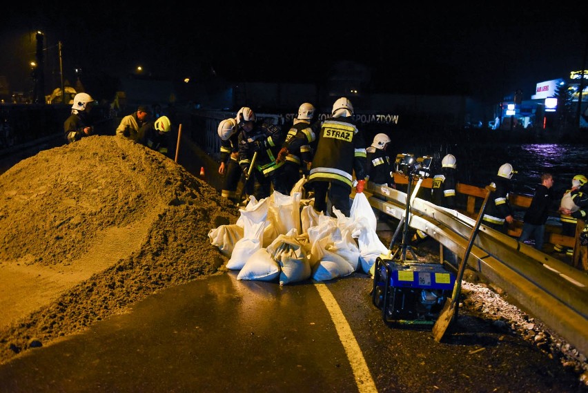 Podhale. Tak wyglądała nocna walka o utrzymanie mostu w Białym Dunajcu [ZDJĘCIA]