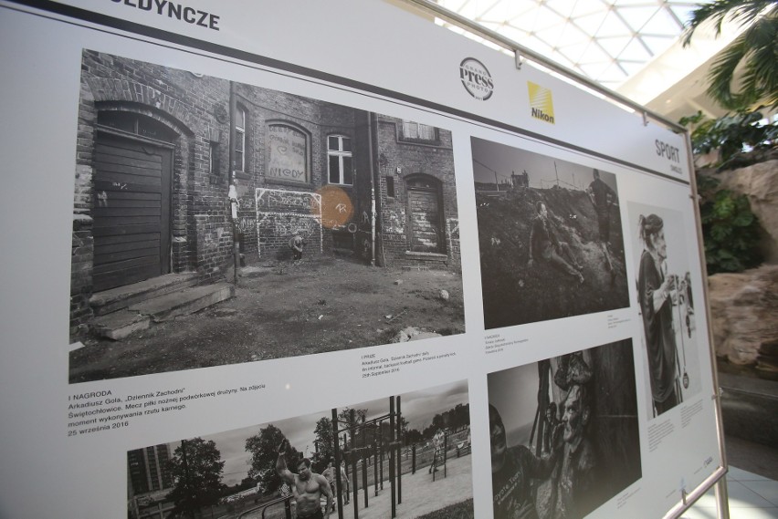Grand Press Photo : wystawa odbywa się w Silesia City Center...