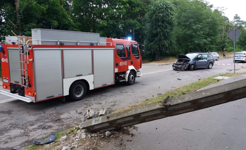 Wypadek na ul. Turystycznej w Augustowie. Hyundai uderzył w...