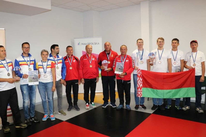 Węgrzy najlepsi w VI Spadochronowym Pucharze Krakowa. Jan Mach czwarty indywidualnie