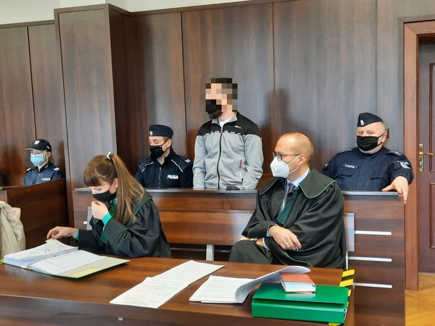Na ławie oskarżonych zasiada dwóch Mołdawian i Ukrainiec....