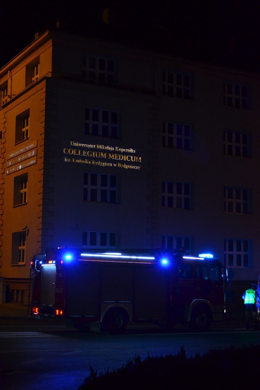 Wypadek na rondzie Jagiellonów. Zderzenie trzech aut