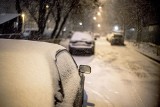 Straż miejska we Włocławku pomoże uruchomić auto zimą