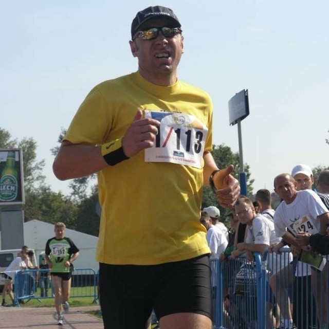 Jacek Stanisławczyk podczas maratonu w Warszawie.
