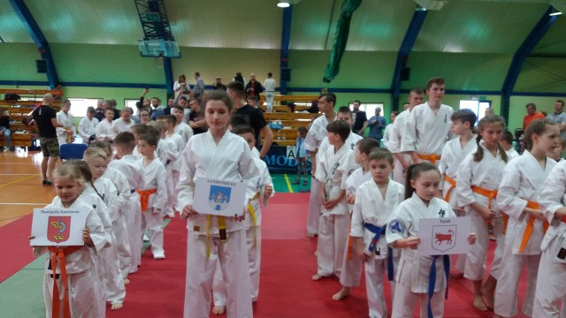 Karatecy Trójki Sandomierz zdobyli dwa medale na zawodach w Rawie Mazowieckiej.