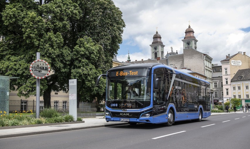 Ponad 700 elektrycznych autobusów MAN eBus, produkowanych w Starachowicach, już zamówionych. Dokąd pojadą?  