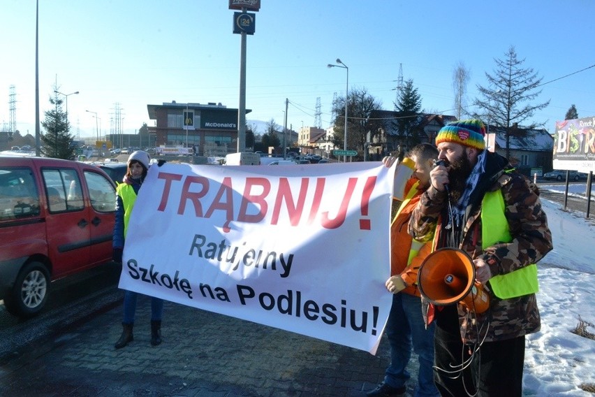 Wielkie trąbienie w Żywcu. Dla szkoły na Podlesiu