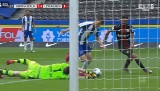 Liga niemiecka. Piątek ograł obrońców, minął bramkarza i... kolega z Herthy pozbawił go bramki!