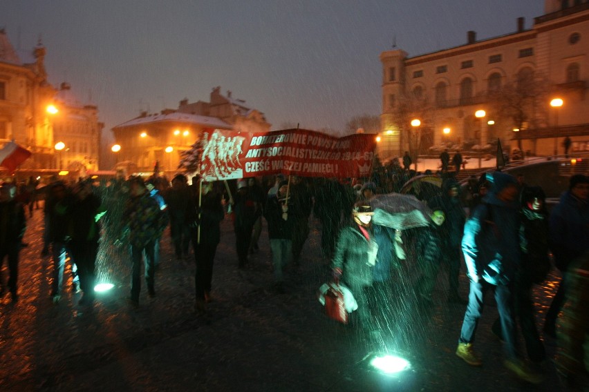 Bielsko-Biała pamięta o Żołnierzach Wyklętych. Ulicami przeszło kilkaset osób [ZDJĘCIA]