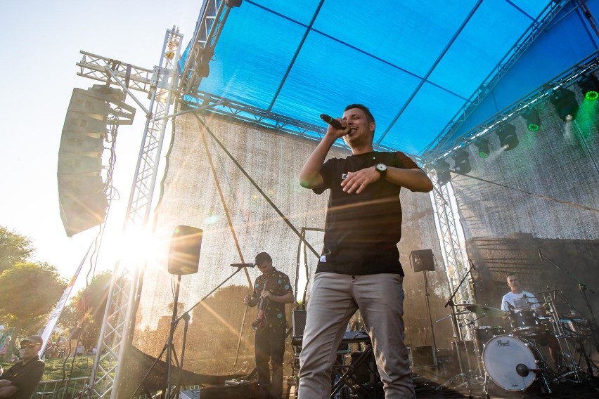 Bydgoski rap przyciągnął nad Balaton na Bartodziejach rzeszę młodych [zdjęcia]