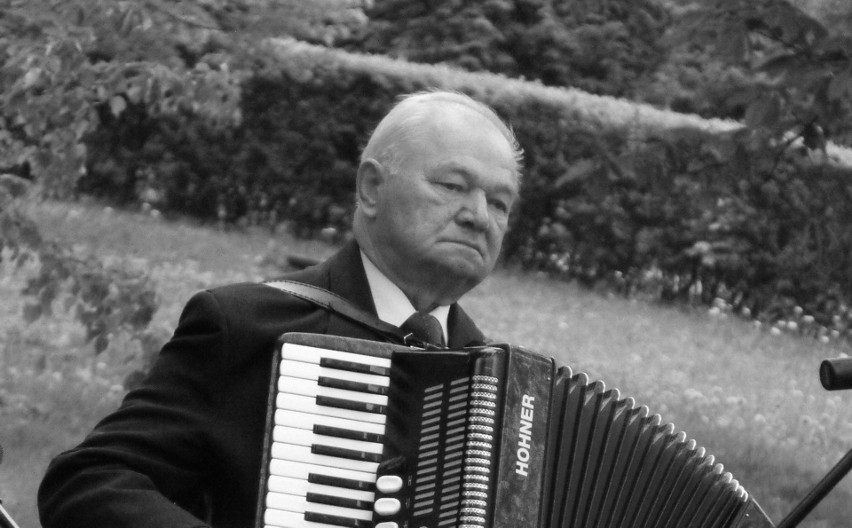 Roman Krześniak, znany muzyk ludowy z Kozienic, długoletni...