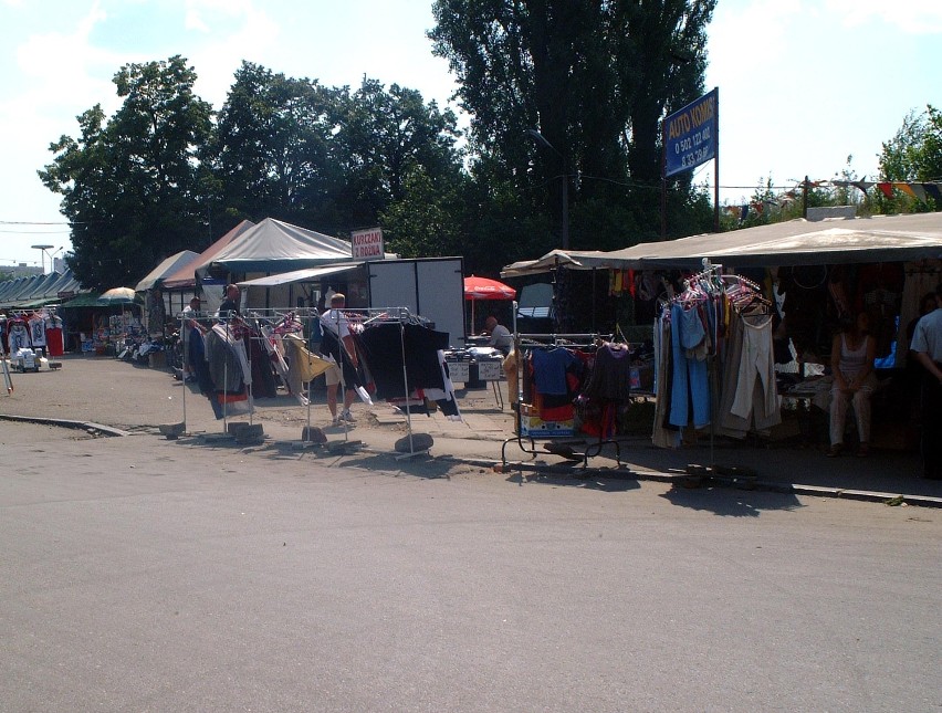 Dziś na targowisku przy Dolnej Wildzie po tłumach klientów...