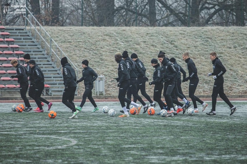 Piłkarze Sandecji Nowy Sącz wrócili do treningów [ZDJĘCIA]