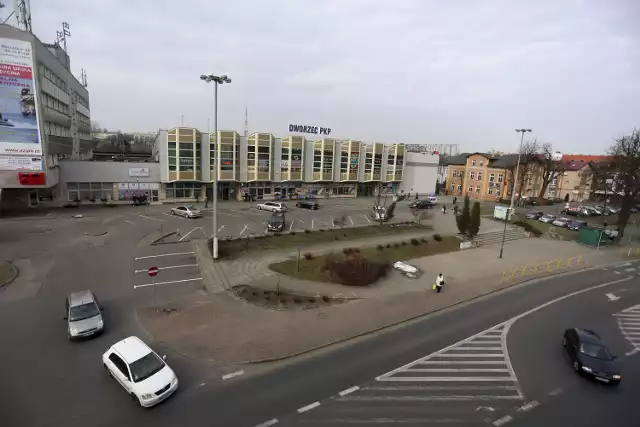 Władze miasta informują, że budowa nowego dworca w Słupsku znalazła się na liście priorytetów PKP. Chcą, aby nowy obiekt nawiązywał architektonicznie do otoczenia.