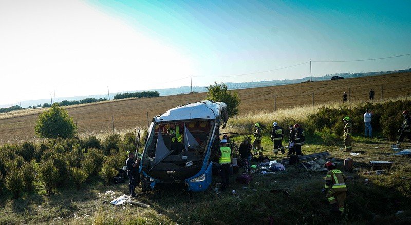 Wypadek autobusu na A1 pod Tczewem 15.08.2020. Autokar