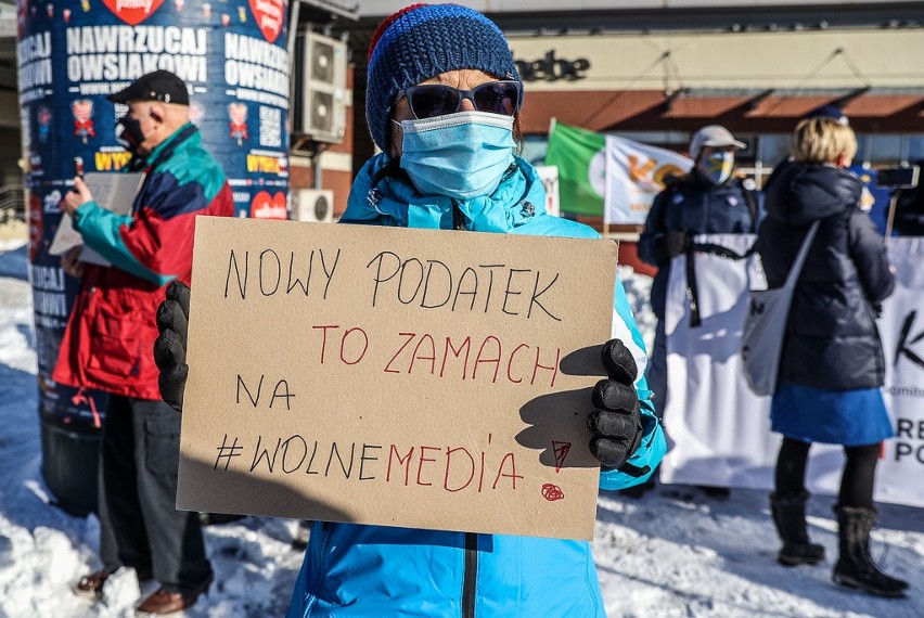 Protest w obronie wolnych mediów w Gdańsku 13.02.2021 r. "Media muszą być niezależne od władzy, od każdej władzy"