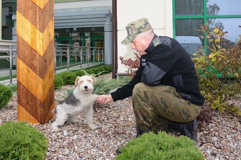 Pies Bajtek ze straży granicznej odszedł na emeryturę