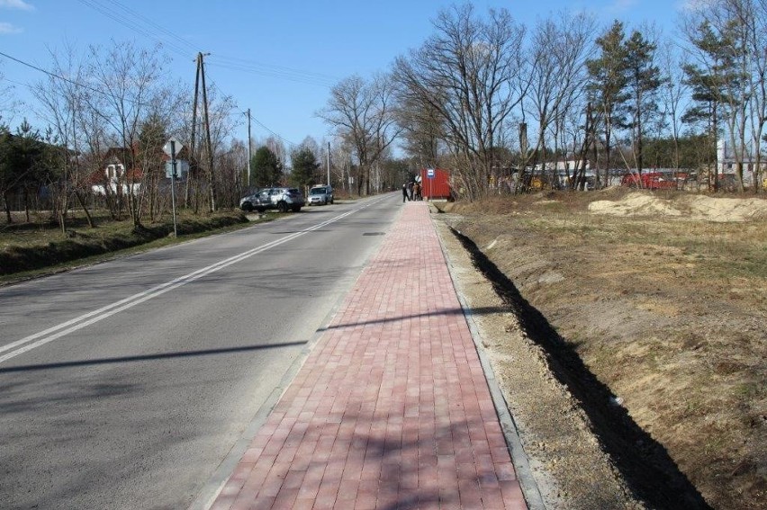 Chodnik przy drodze powiatowej w Jarocinie w powiecie niżańskim oddany do użytku 