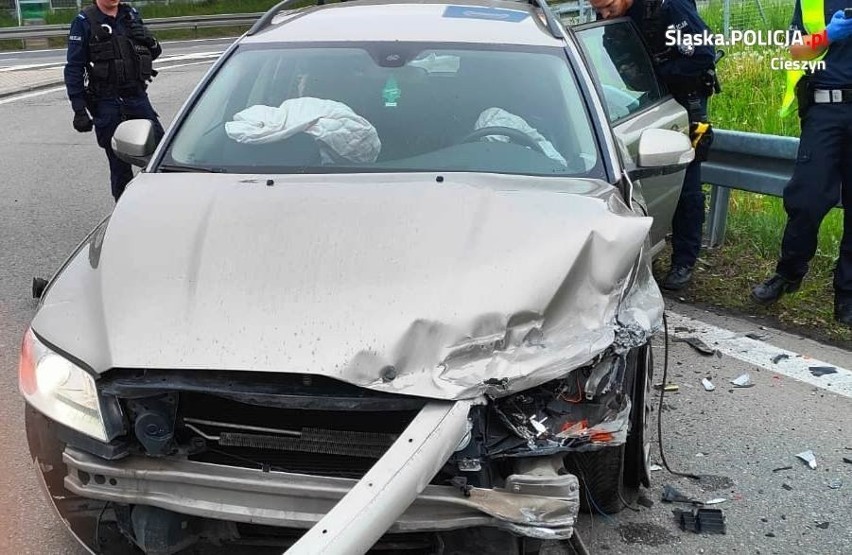 Kierujący skradzionym volvo uciekał przed policją przez...