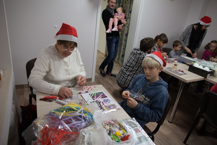 Mikołaj w Hospicjum Domowym dla Dzieci w Opolu.