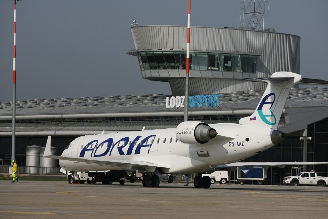Lotnisko na Lublinku od dawna przynosi straty. Sytuacja mogłaby się zmienić, gdyby przejęło część połączeń z Okęcia