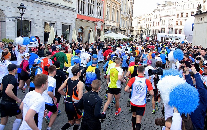 Cracovia Maraton 2015. Pobiegło aż 6,5 tys. osób [ZDJĘCIA]