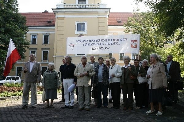 Protest przeciwko bezprawiu w Rzeszowie...