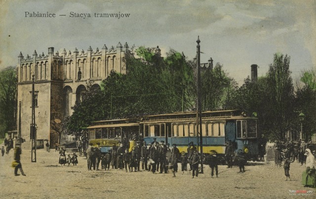 12 czerwca 1912 r. uzbrojeni bandyci zaczęli strzelać do pasażerów tramwaju z Łodzi do Pabianic.