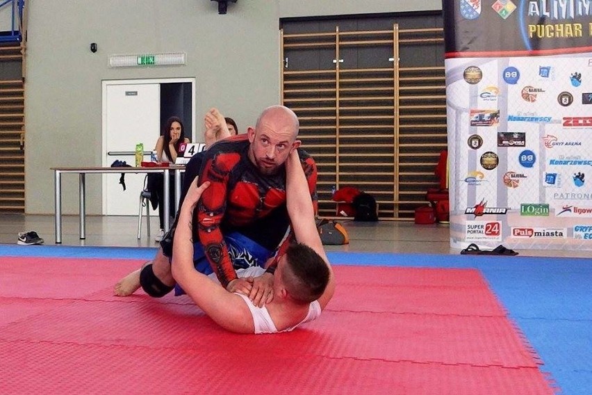 Walczyli w turniejach MMA i brazylijskiego jiu-jitsu