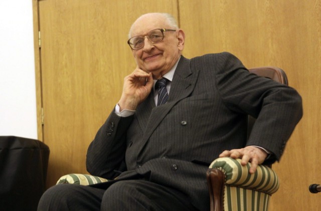 Prof. Władysław Bartoszewski podczas swego jubileuszu w KUL w 2012 r.