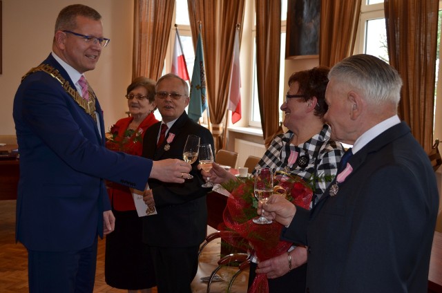 Trzy pary z gminy Żnin świętowały 50-lecie związku małżeńskiego