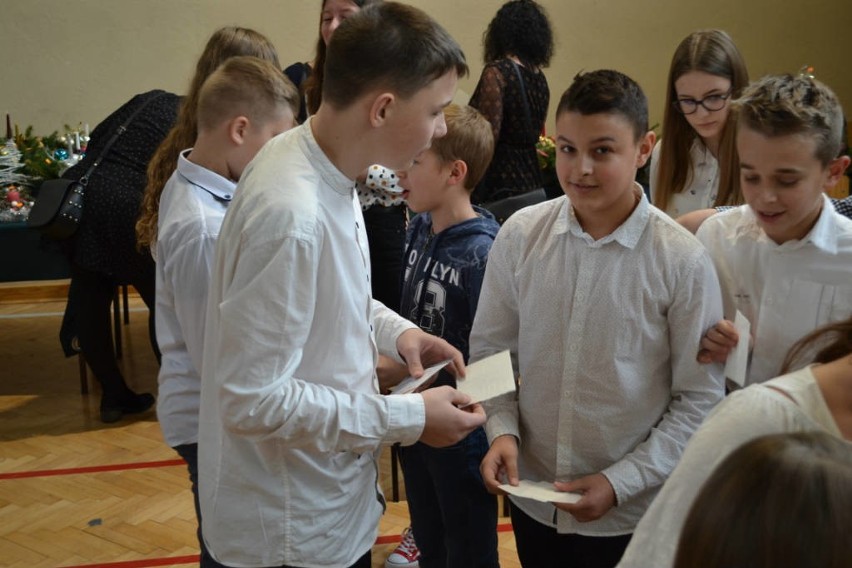 Uczniowie szkoły w Tuczępach przygotowali i zaprezentowali...